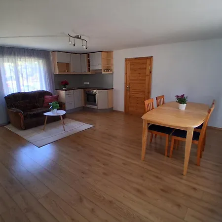 Mihkli Majutus * Rootsikula (Parnu)